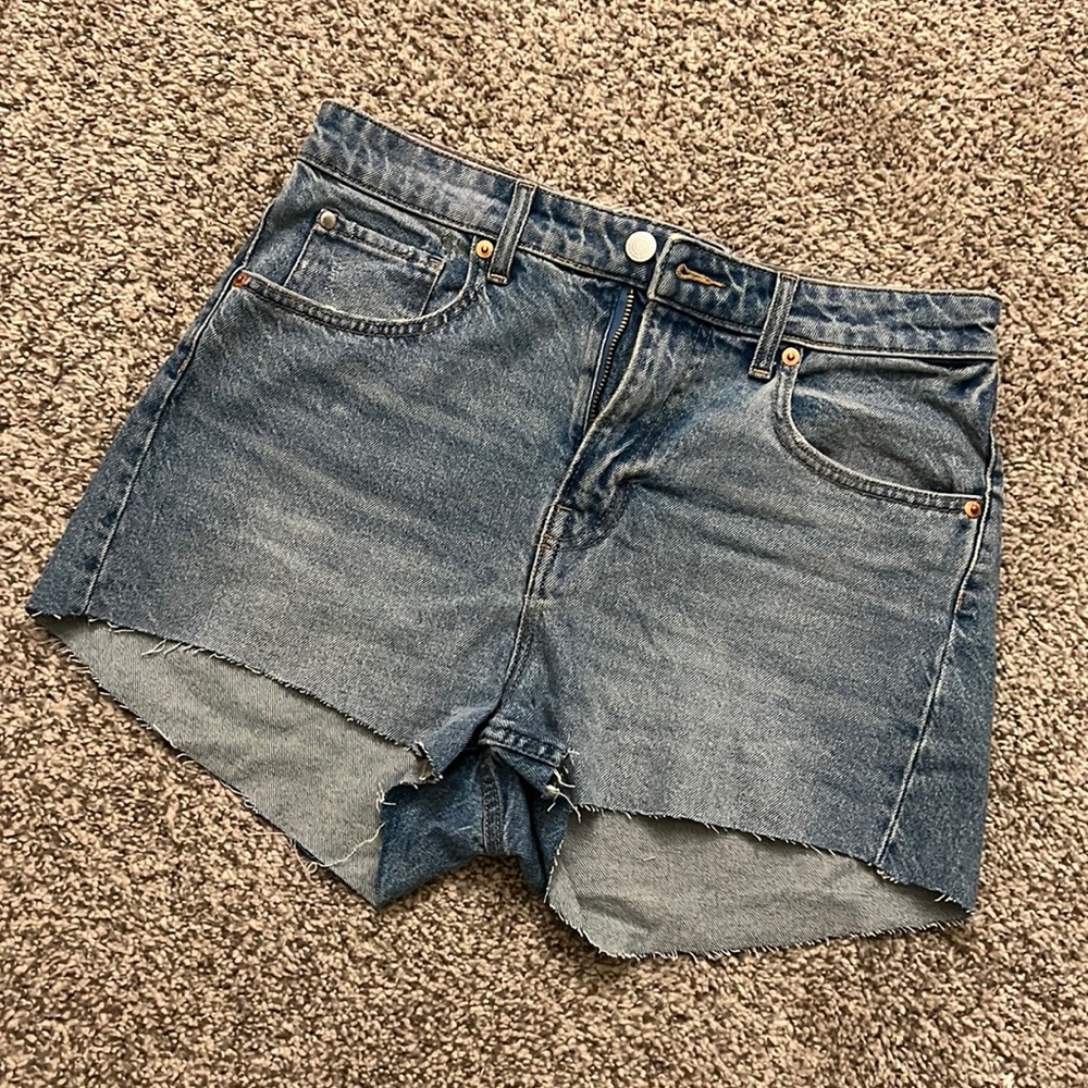 Denim blue short ;brand - H&M, color - blue, size - 40